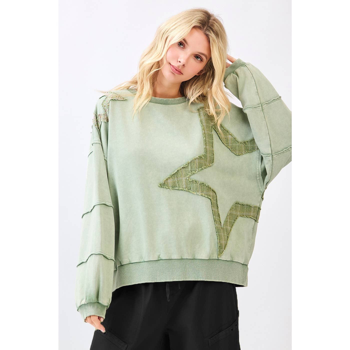 STAR PATCHWORK MINERAL WASH LONG SLEEVE SWEATSHIRT