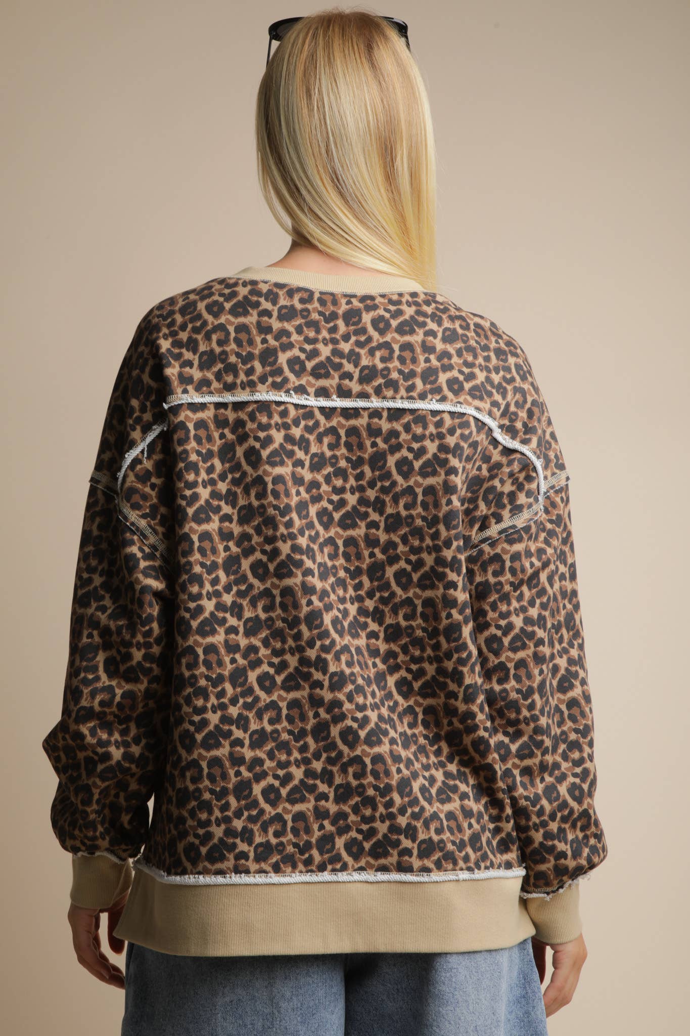 PLUS SIZE Leopard Printed Knit Top