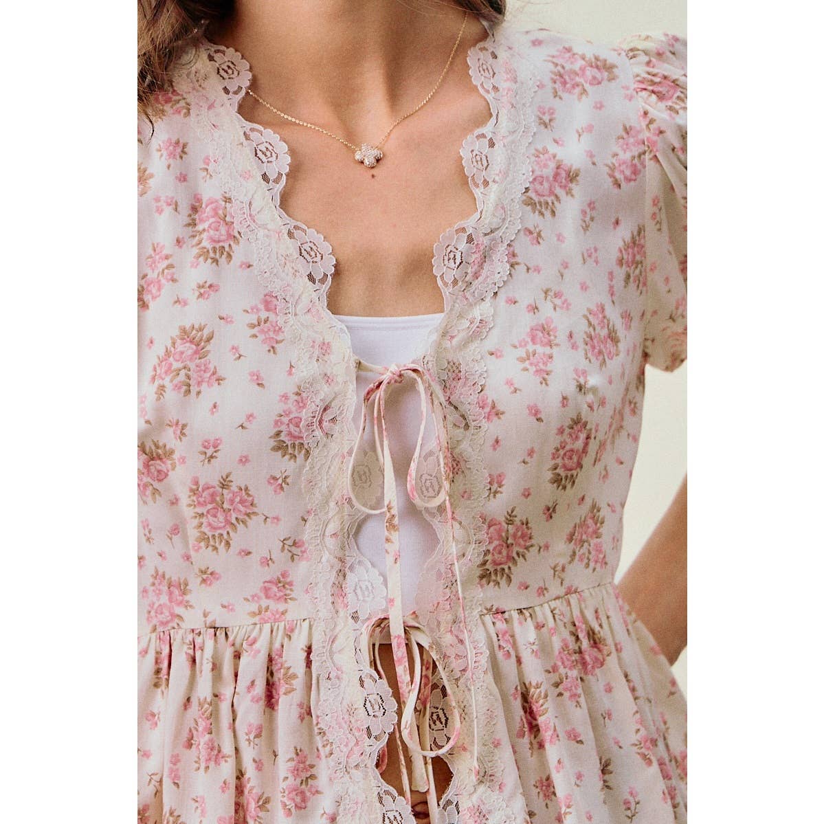 FLORAL SCALLOP LACE TRIMMED RIBBON TIE BLOUSE TOP