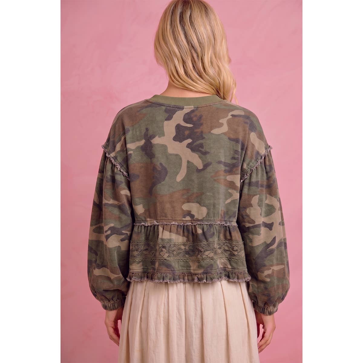 BiBi - CAMO PRINTED TIERED RUFFLED HEM WITH LACE SLEEVES TOP