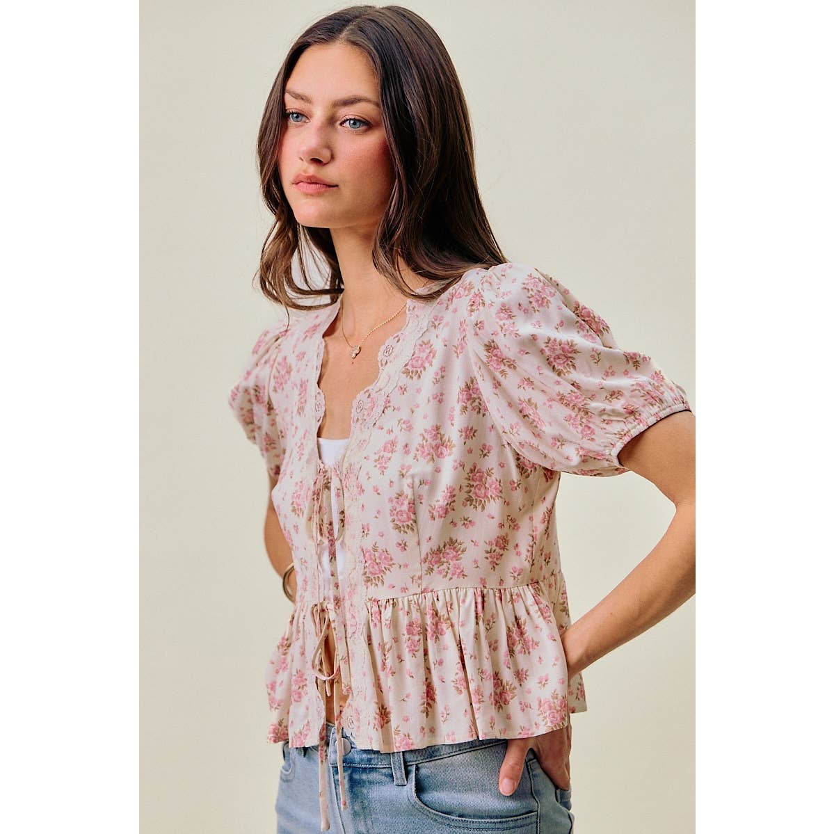 So Me - FLORAL SCALLOP LACE TRIMMED RIBBON TIE BLOUSE  TOP