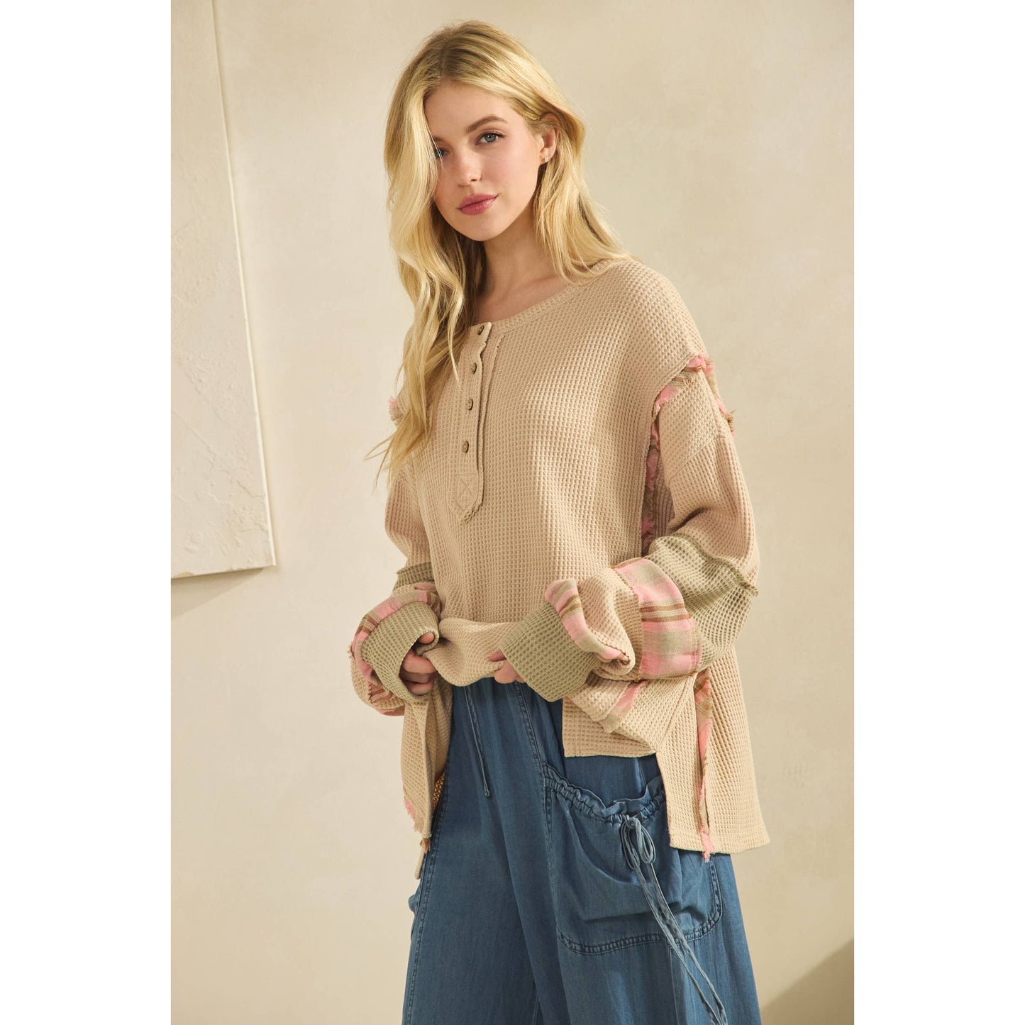 PATCHWORK WAFFLE SLEEVE HENLEY