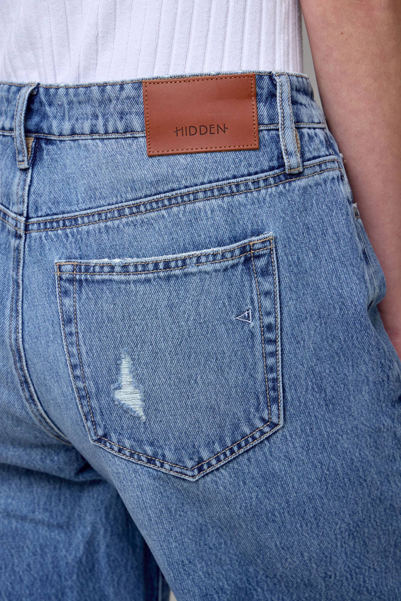 Medium Wash Classic Relaxed Dad Jean