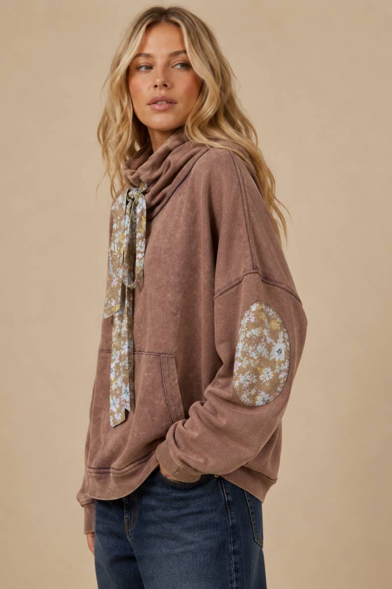 J.NNA - Floral Patch Loose Turtle Neck Sweater Top