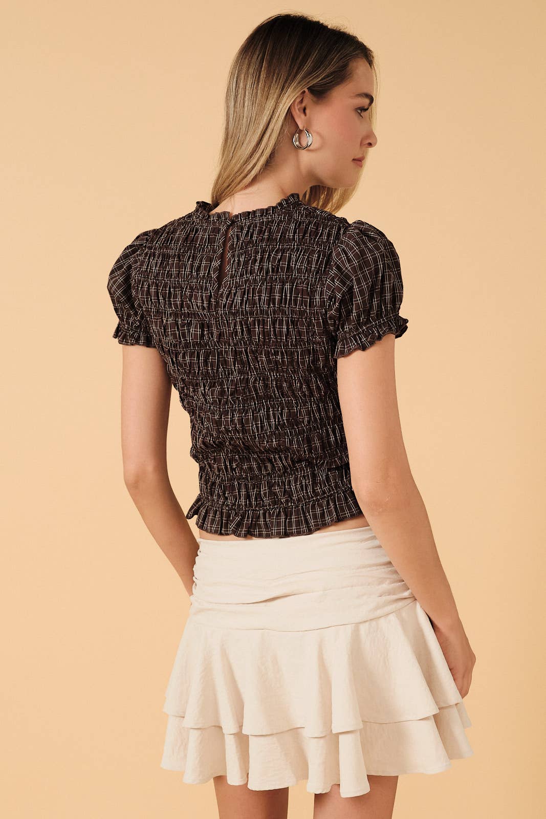 Sunday Edition by LE LIS - SHORT PUFF SLEEVE SMOCKED PLAID TOP W. RUFFLE DETAIL