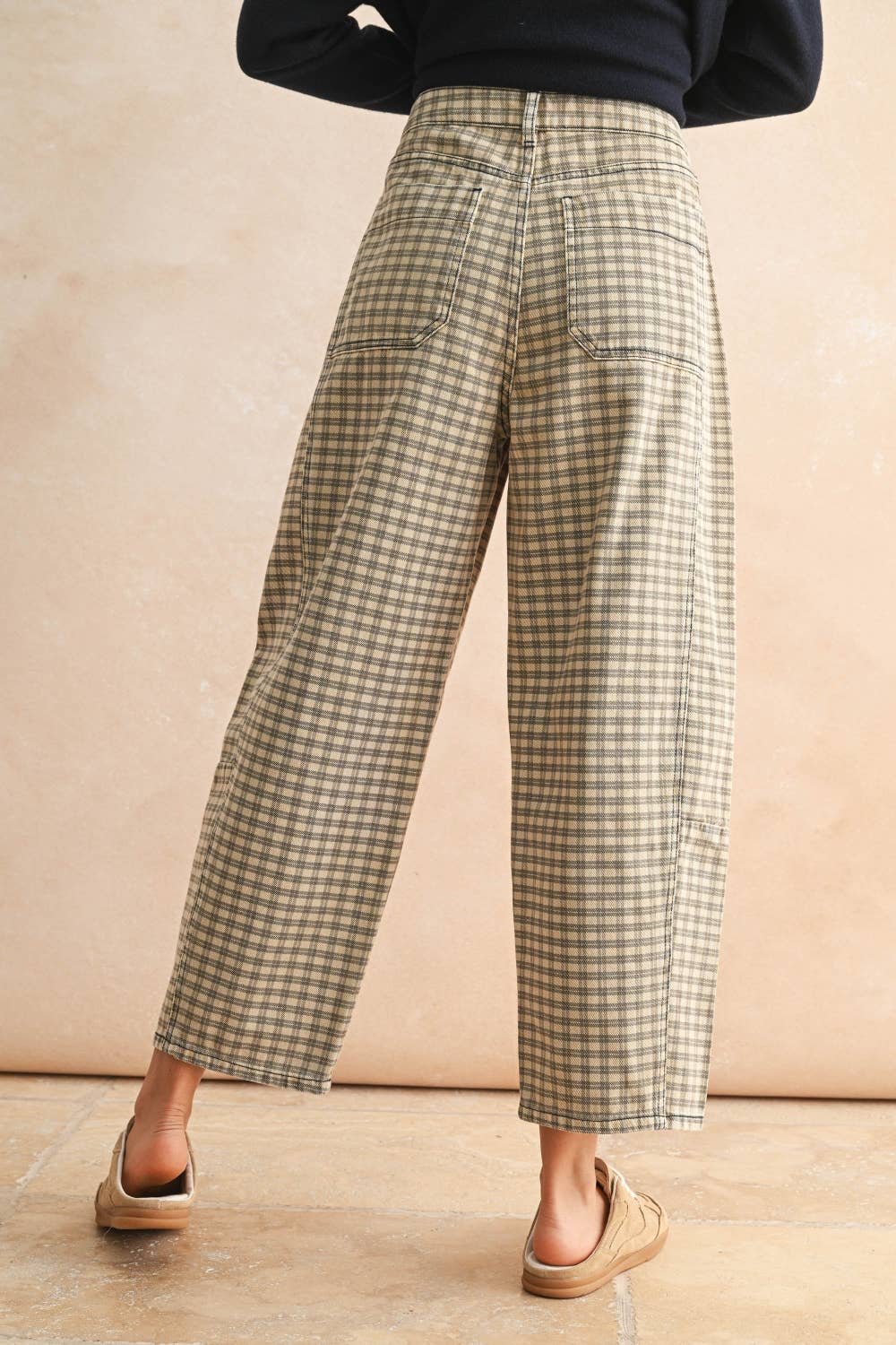 MIOU MUSE - P5936   MINI CHECKER PATTERN BARREL PANTS