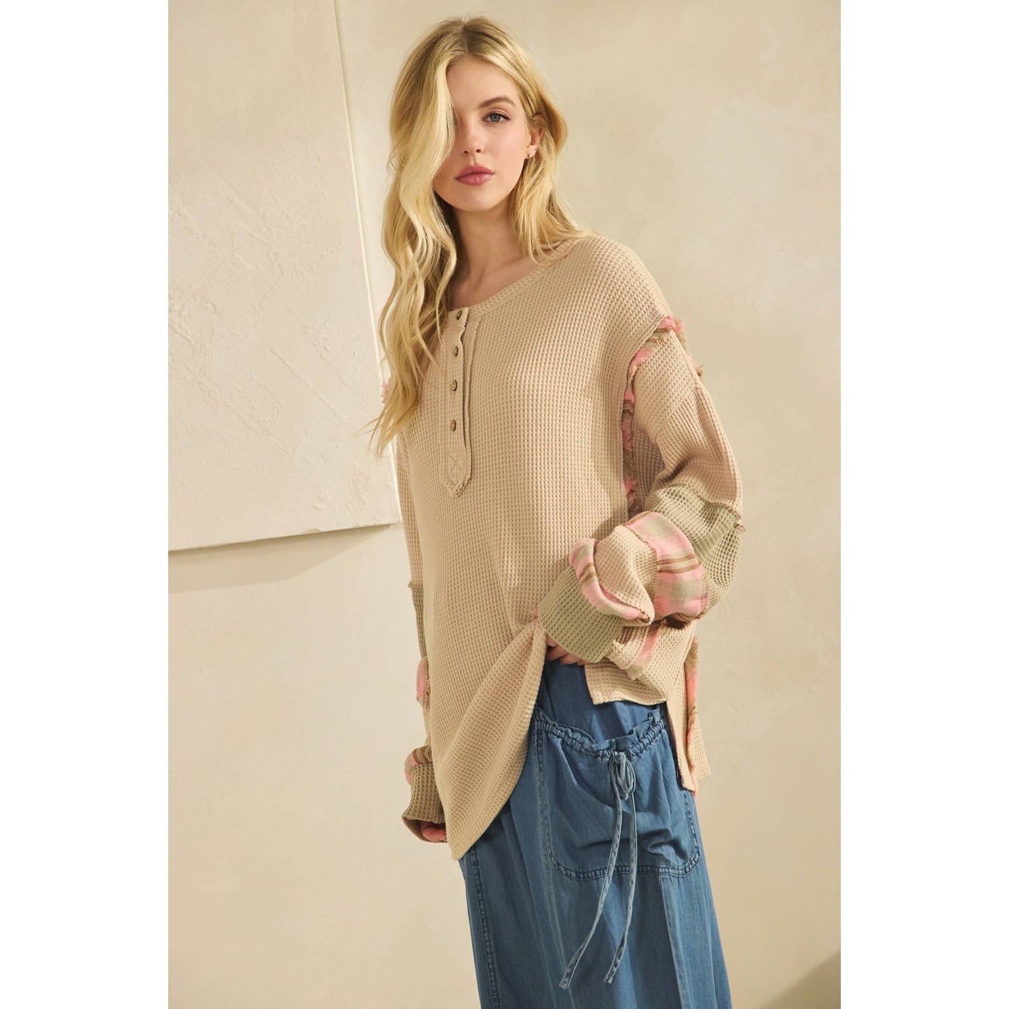 PATCHWORK WAFFLE SLEEVE HENLEY