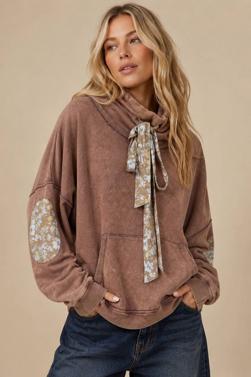 J.NNA - Floral Patch Loose Turtle Neck Sweater Top