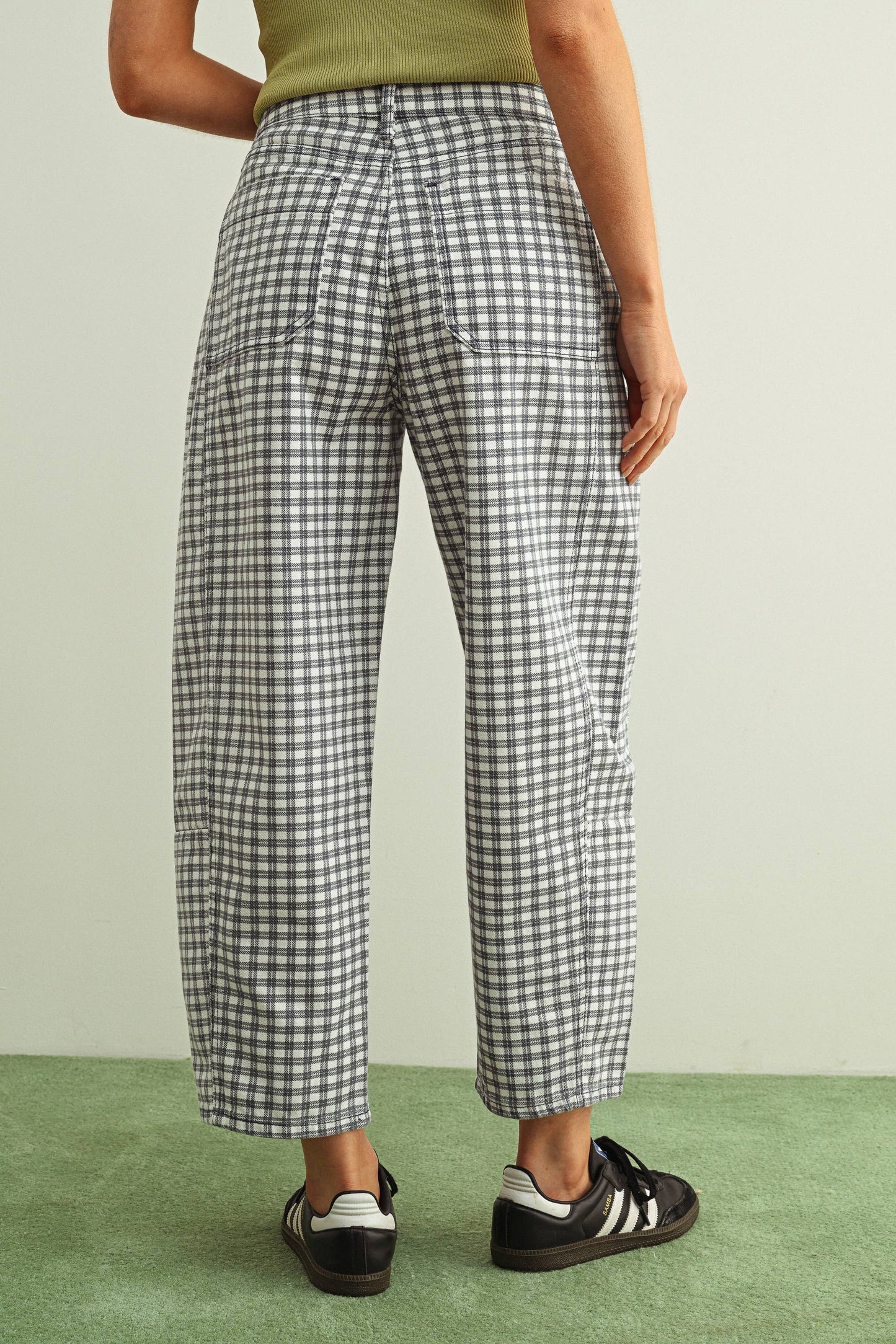MIOU MUSE - P5936   MINI CHECKER PATTERN BARREL PANTS