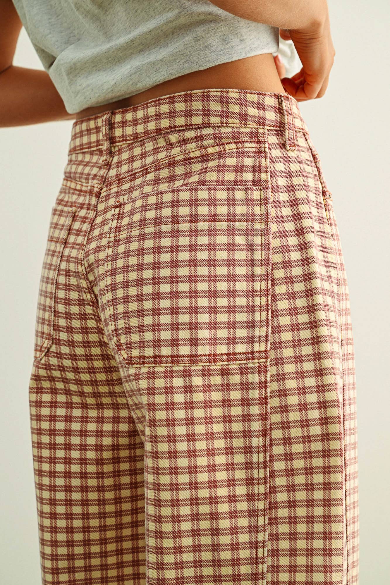 MIOU MUSE - P5936   MINI CHECKER PATTERN BARREL PANTS