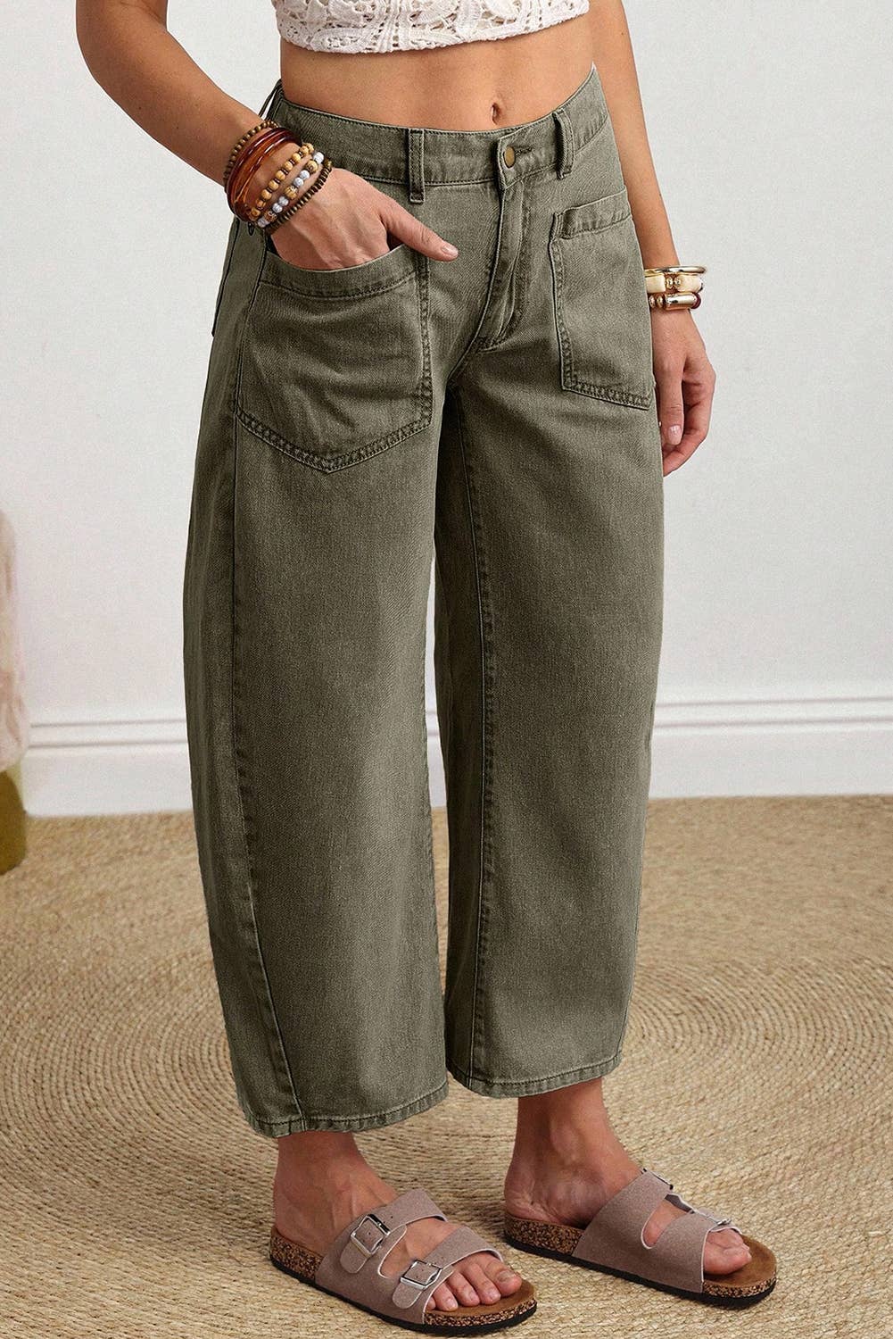 Solid Square Patch Pocket Ankle-length Barrel Jeans