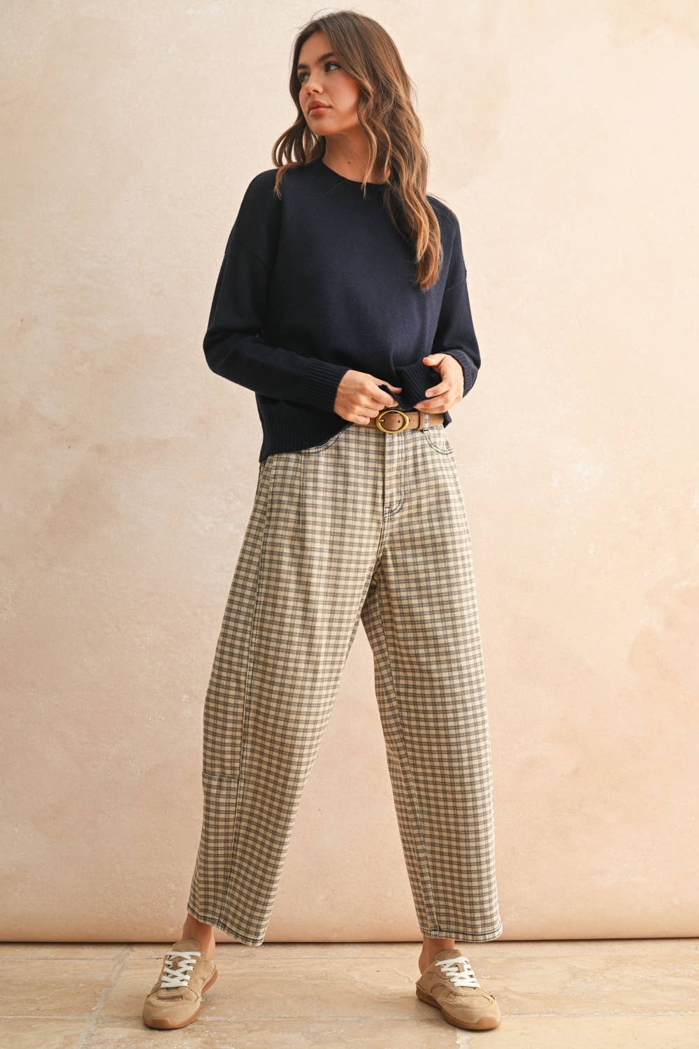 MIOU MUSE - P5936   MINI CHECKER PATTERN BARREL PANTS