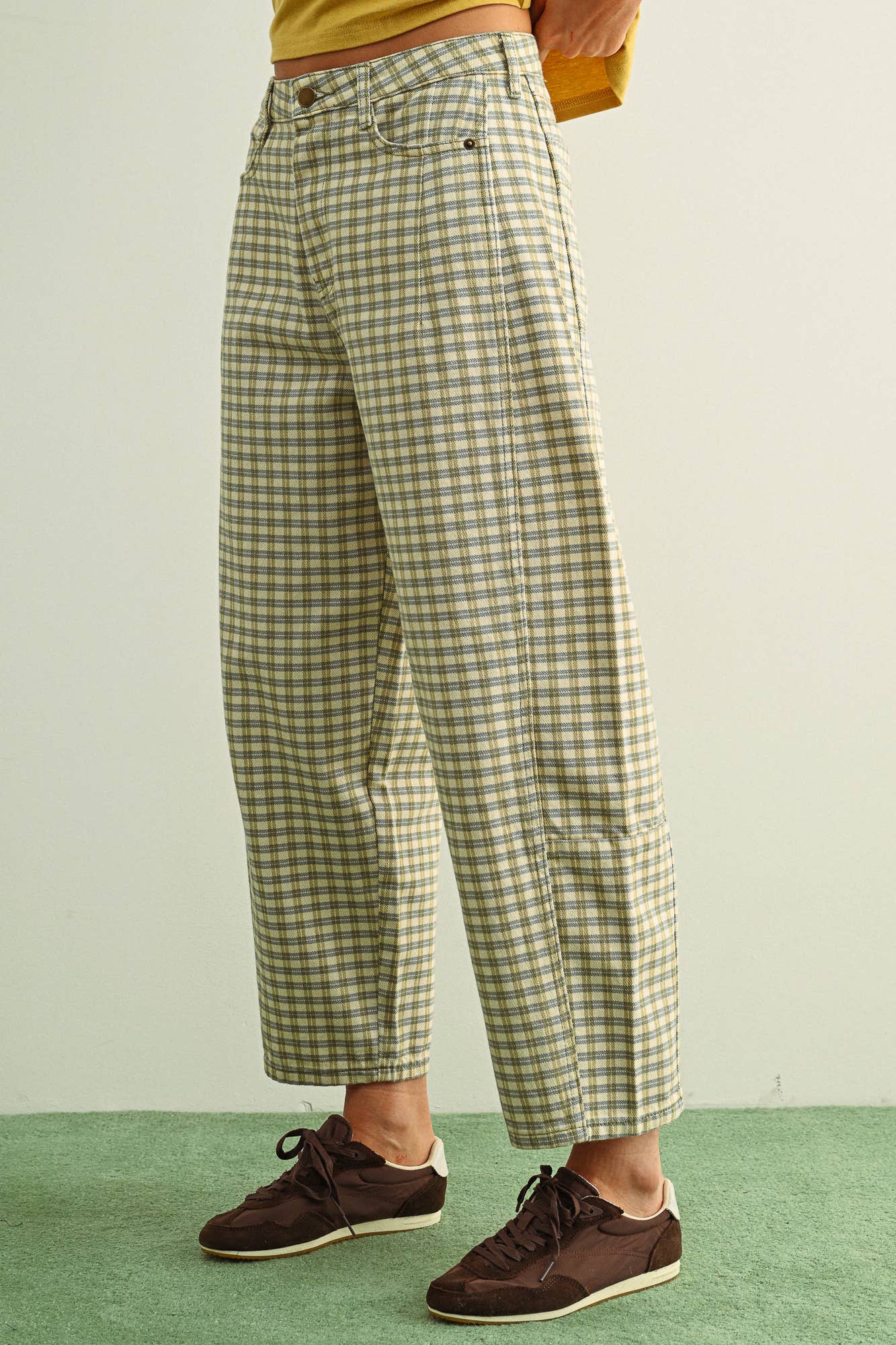 MIOU MUSE - P5936   MINI CHECKER PATTERN BARREL PANTS