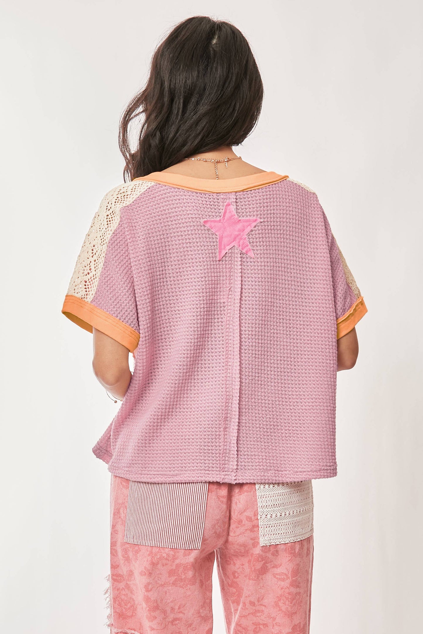 STAR PATCH DETAIL COLOR BLOCKED DROP SHOULDER TOP